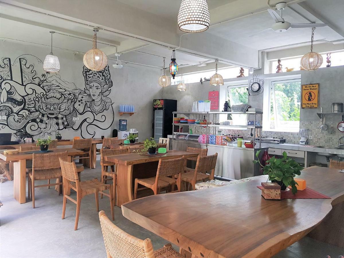 金巴兰 巴厘岛波波青年旅馆旅舍 外观 照片 The kitchen at the International House
