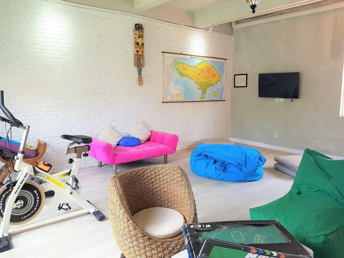 金巴兰 巴厘岛波波青年旅馆旅舍 外观 照片 The interior of a typical room at the hostel